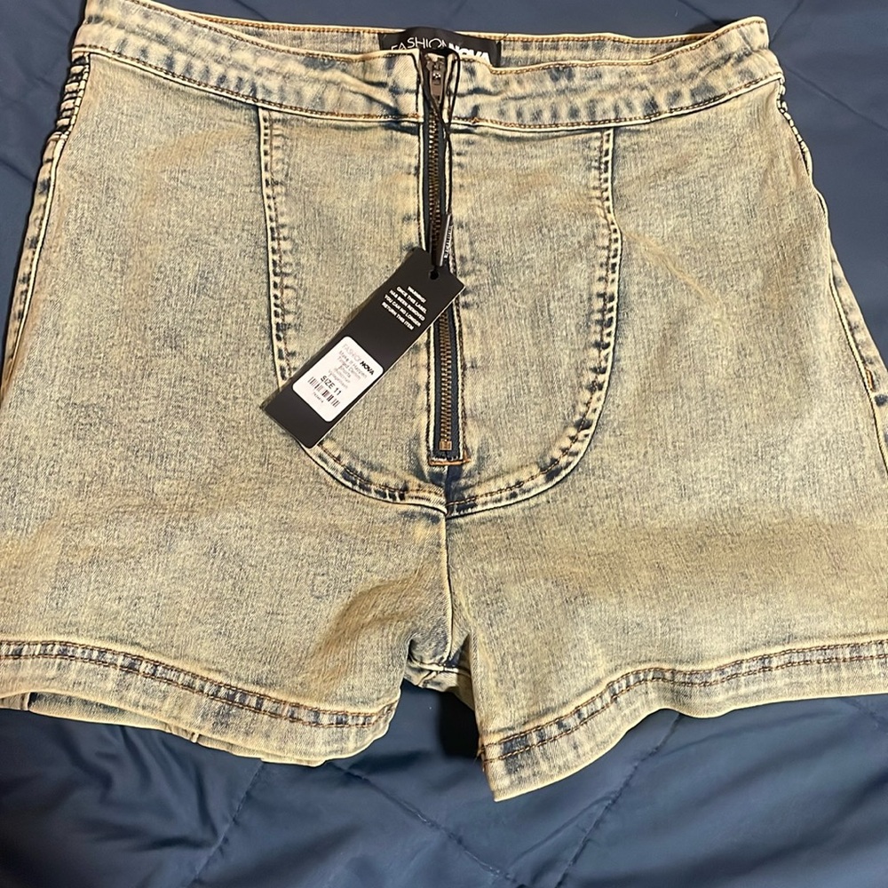 FASHION NOVA SHORTS 11
